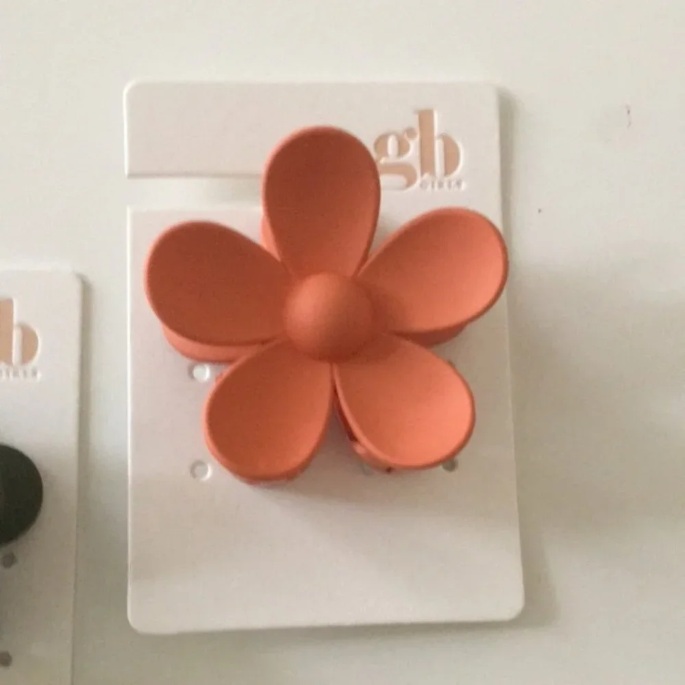 GB Gianni Bini Flower Hair Clips